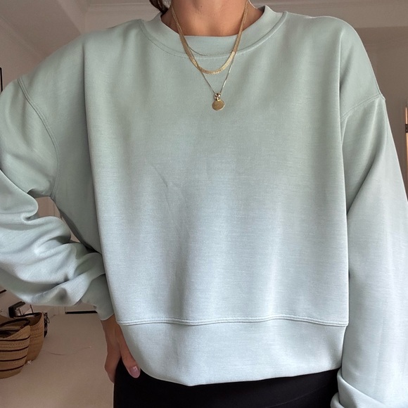 Lululemon softstreme perfectly oversized cropped crew - size 4 in silver blue - Picture 2 of 4